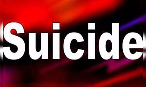 கிணற்றில் குதித்து முதியவர் தற்கொலை