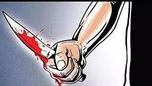 வாலிபருக்கு கத்திக்குத்துடிரைவர் கைது