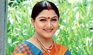 காதலுக்கு மட்டுமல்ல வாழ்க்கையில் குழப்பம் ஏற்படும்போது மனதில் இருந்து முடிவு எடுங்கள்- குஷ்பு