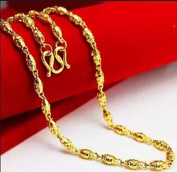 வீட்டில் நகைகள் திருட்டு