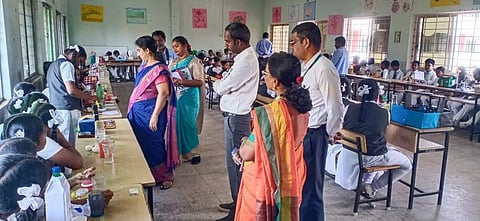 பள்ளியில் அறிவியல் கண்காட்சி