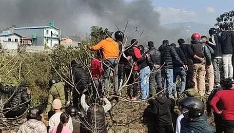 நேபாளத்தில் 72 பேருடன் சென்ற விமானம் விபத்து