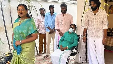 குடும்பத்தினருடன் பொங்கல் கொண்டாடிய விஜயகாந்த்