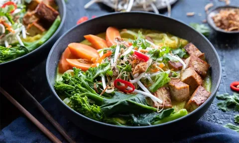 உடல் ஆரோக்கியத்தை அதிகரிக்கும் சைவ லக்சா லீமக் சூப்