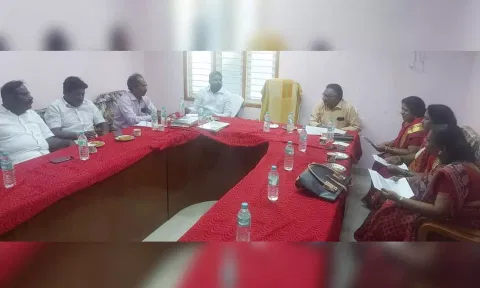 15 வார்டுகளில் எல்இடி பல்புகள்- ஆரணி பேரூராட்சி மன்ற அவசர கூட்டத்தில் தீர்மானம்