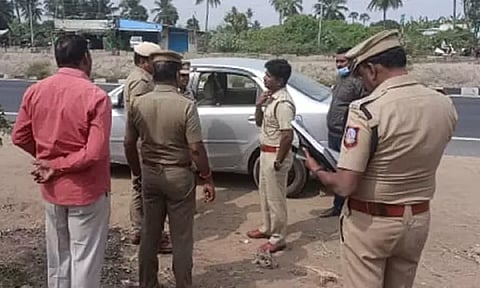 பவானியில் இன்று காலை ஆந்திர வாலிபரிடம் ரூ.2 கோடி கொள்ளை