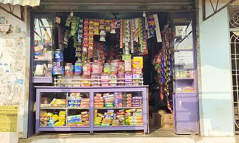 கடலூரில் பரபரப்பு: 3 கடைகளை உடைத்து துணிகர கொள்ளை,