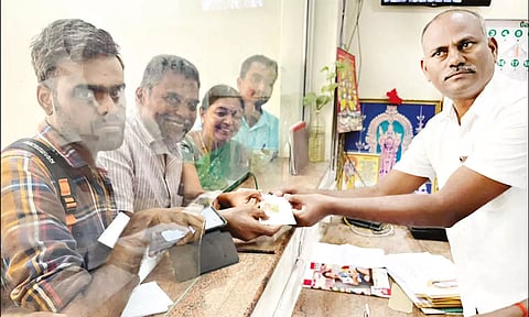 அனுமதிச்சீட்டு வழங்கியபோது எடுத்த படம்.