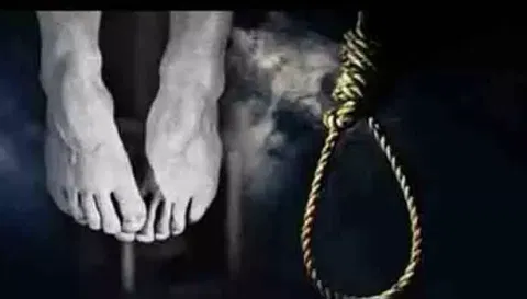 பிளஸ்-2 மாணவர் உள்பட 4 பேர் தற்கொலை