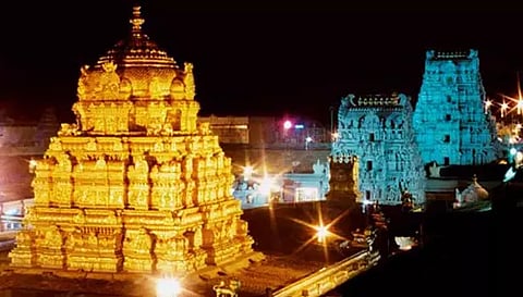 திருப்பதி ஏழுமலையான் கோவிலில் செல்போனில் சாமி தரிசனம், அறைகள் முன்பதிவு செய்து கொள்ள வசதி