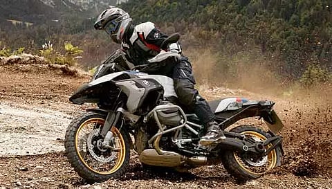 இந்தியாவில் இரு மோட்டார்சைக்கிள்களை ரிகால் செய்யும் பிஎம்டபிள்யூ