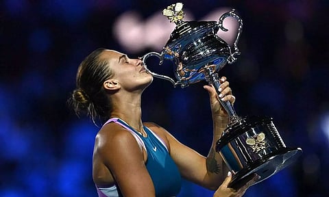 கோப்பையுடன் சபலென்கா