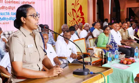 விழாவில் டி.எஸ்.பி. பிரித்தி பேசினார்.