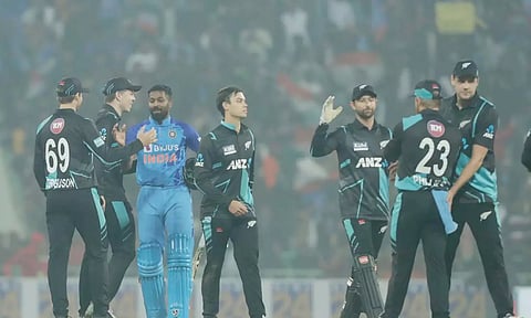 டி20 கிரிக்கெட்டின் ஒரு போட்டியில் சிக்சர் அடிக்காத அணிகள்: முதல் இடத்தை பிடித்தது இந்தியா -நியூசிலாந்து