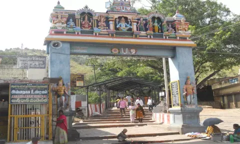 சோளிங்கர் லட்சுமி நரசிம்மர் கோவிலில் தை தெப்ப உற்சவம் நாளை தொடக்கம்