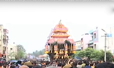 பழனியில் தைப்பூச தேரோட்ட திருவிழா- விண்ணை பிளந்த 'அரோகரா' முழக்கம்