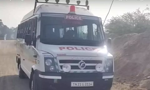 கூட்டு பலாத்கார புகாரில் திருப்பம்... காதலனை சிக்க வைக்க கடத்தல் நாடகமாடிய இளம்பெண்