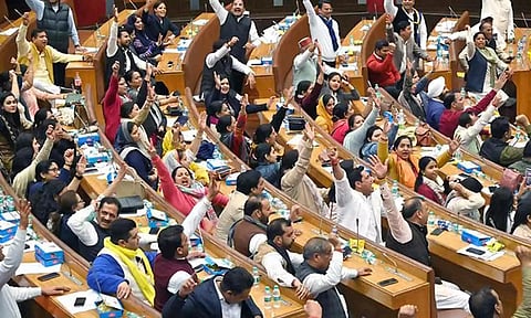 ஆம் ஆத்மி, பா.ஜ.க. அமளி எதிரொலி - மூன்றாவது முறையாக டெல்லி மேயர் தேர்தல் ரத்து