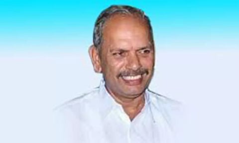 தென்காசி மாவட்டத்தில் இருந்து கேரளாவுக்கு கனிமவளங்கள் கொண்டு செல்லப்படுவதை தடுக்க நடவடிக்கை எடுக்க வேண்டும்  - முதல்-அமைச்சருக்கு, முன்னாள் எம்.எல்.ஏ. கோரிக்கை