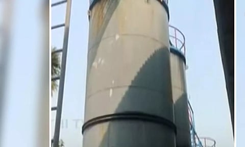 ஆந்திராவில் டேங்கர் சுத்தம் செய்தபோது விஷ வாயு தாக்கி 7 பேர் உயிரிழப்பு