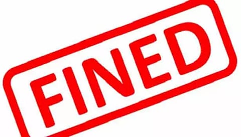 திருவள்ளூரில் போக்குவரத்து விதிமீறிய அரசு-தனியார் பஸ்சுக்கு அபராதம்