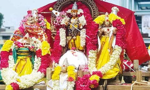 ஊத்துக்குளி கதித்தமலை கோவிலில் மஞ்சள் நீராட்டு விழா