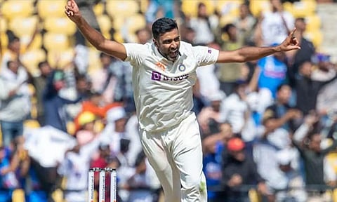 கும்பிளேவின் சாதனையை சமன் செய்த அஸ்வின்