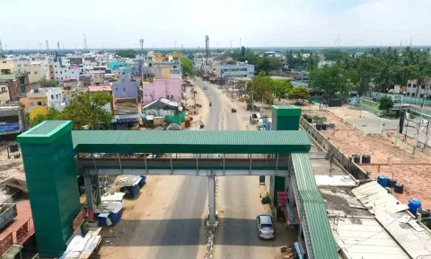 உடுமலையில் நடை மேம்பாலம் திறக்கப்படுமா?