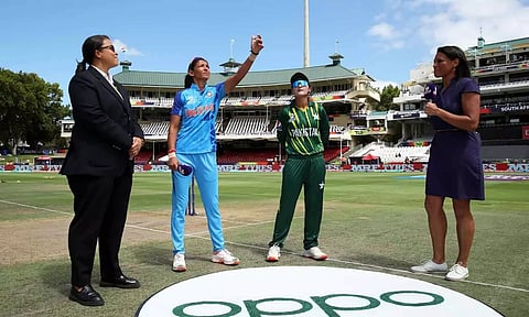 பெண்கள் டி20 உலகக் கோப்பை- இந்தியாவுக்கு எதிரான ஆட்டத்தில் பாகிஸ்தான் பேட்டிங் தேர்வு