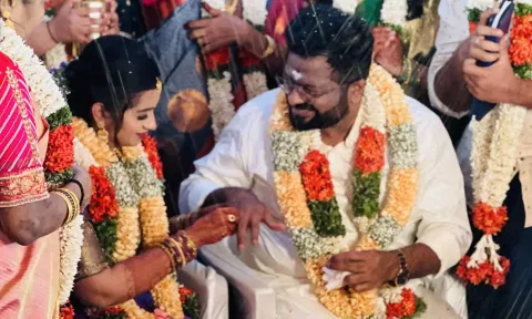 பி.எஸ்.மித்ரன் - ஆஷாமீரா ஐயப்பன்