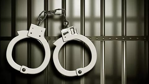 புளியரை சோதனை சாவடியில் கனிமவள கடத்தலை தடுக்க கோரி மறியலுக்கு முயற்சி- 50 பேர் கைது