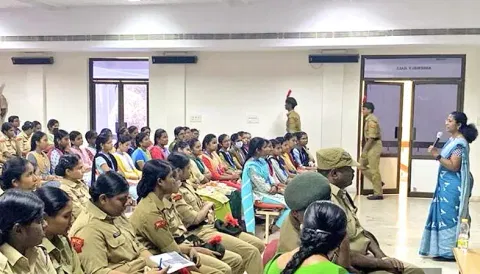 தேசிய மகளிர் தின விழா நடந்த காட்சி.