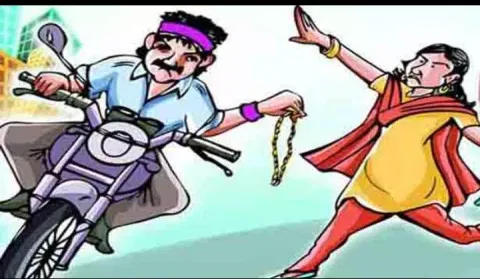2 பெண்களிடம் நகை பறிப்பு