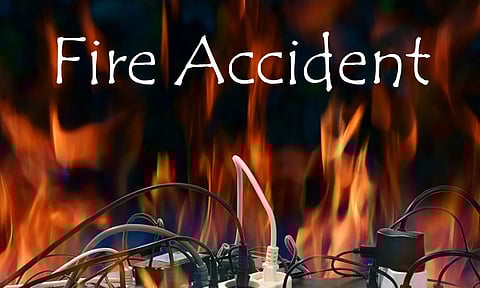 திருமண மண்டபத்தில் நடைபெற்ற கருத்தரங்கில் திடீர் தீ விபத்து- மாணவிகள் அலறி அடித்து ஒட்டம்