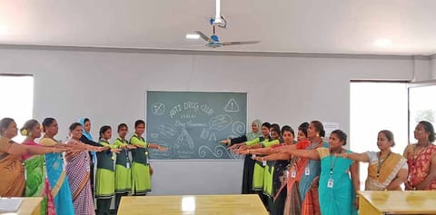 போதை பொருள் ஒழிப்பு விழிப்புணர்வு கருத்தரங்கம் நடந்த போது எடுத்த படம்
