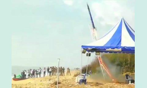 இந்தியாவின் முதல் 'ஹைபிரிட் ராக்கெட்'- 150 சிறிய ரக செயற்கைகோளுடன் ஏவப்பட்டது