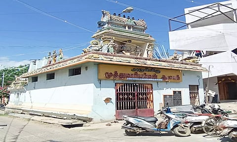 கடலூர் ஆனைக்குப்பம் பகுதியில் உள்ள முத்துமாரியம்மன் கோயில் உண்டியல் உடைக்கபட்டுள்ளது.