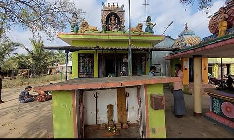 ஐம்பொன் சிலைகள் திருடப்பட்ட கோவிலை படத்தில் காணலாம்.