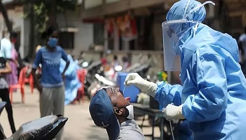 புதிதாக 193 பேருக்கு தொற்று- கொரோனா சிகிச்சை பெறுவோர் எண்ணிக்கை 2 ஆயிரமாக உயர்வு