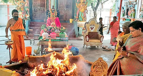 தூத்துக்குடி சித்தர் பீடத்தில் யாகம் நடைபெற்றபோது எடுத்தபடம்.