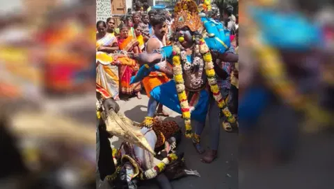 ஏற்காட்டில் மயான கொள்ளை நிகழ்ச்சி நடைபெற்றபோது எடுத்த படம்.