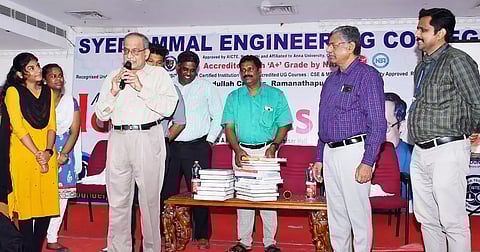 மாணவர்களுக்கான வழிகாட்டி நிகழ்ச்சி