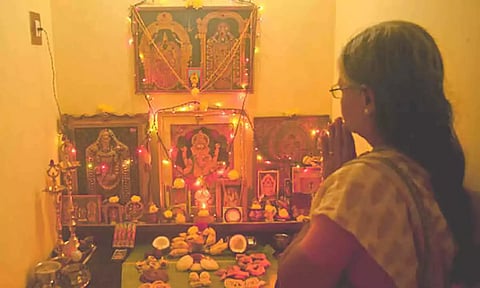 குலதெய்வத்தின் அருளைப் பெற சொல்ல வேண்டிய மந்திரம்