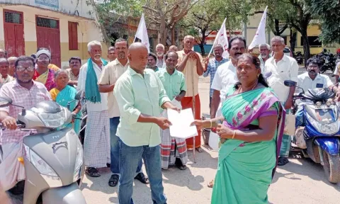 மாற்றுத்திறனாளிகள் மனு கொடுக்கும் போராட்டம்