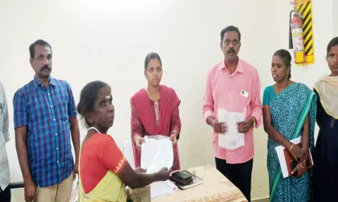 வீடு இல்லாத 3 பயனாளிகளுக்கு வீட்டுமனை பட்டா