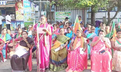 தெருமுனை பிரசார கூட்டம் நடந்தது.