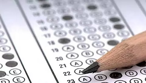 குரூப் 2 தேர்வு தொடங்குவதில் தாமதம்- கூடுதல் நேரம் ஒதுக்க ஆணையர் உத்தரவு