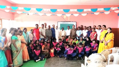 கோத்தகிரி புனித அந்தோனியார் அரசு உதவி நடுநிலைப்பள்ளியில் ஸ்மார்ட் கிளாஸ் வகுப்பு திறப்பு விழா