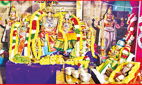 நீடாமங்கலம் சீதா, லெட்சுமண, அனுமன் சமேத சந்தானராமர்.