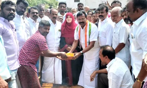 புதிய அங்கன்வாடி கட்டிடத்திற்கு ரூபிமனோகரன் எம்.எல்.ஏ. அடிக்கல் நாட்டிய காட்சி.